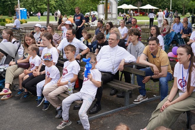Pod geslom "Obitelj u srcu" završio Drugi obiteljski dan Varaždinske biskupije u Ludbregu